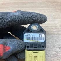 89831 0W010 096614096A DF1 Airbag deployment crash/impact sensor Toyota Corolla
