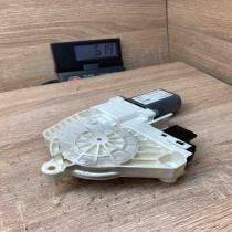 4L0959802B 1036989719 N Front door window regulator motor Audi Q7 4L