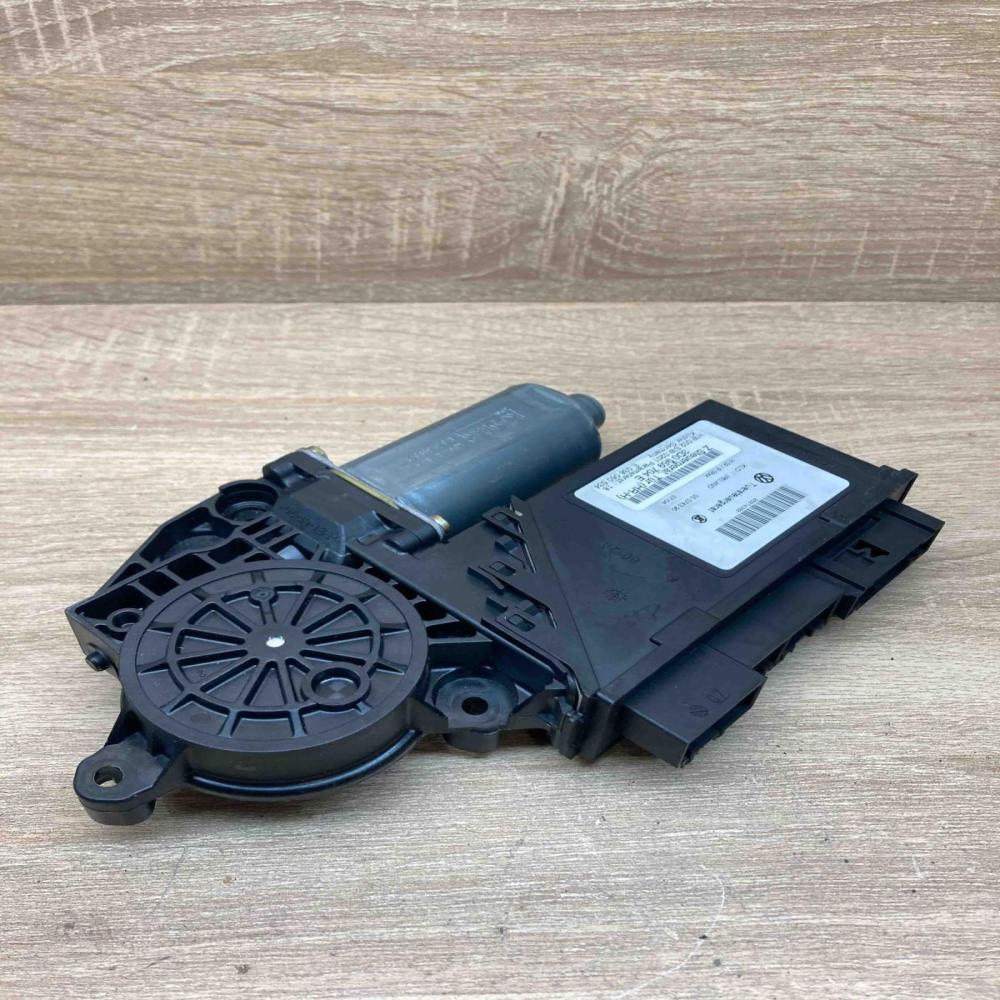 3D0959704E 05074390  Rear door window regulator motor Volkswagen Phaeton