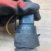 1T0955651A 1J0973722  Windscreen/windshield washer pump Audi A4 S4 B6 8E 8H