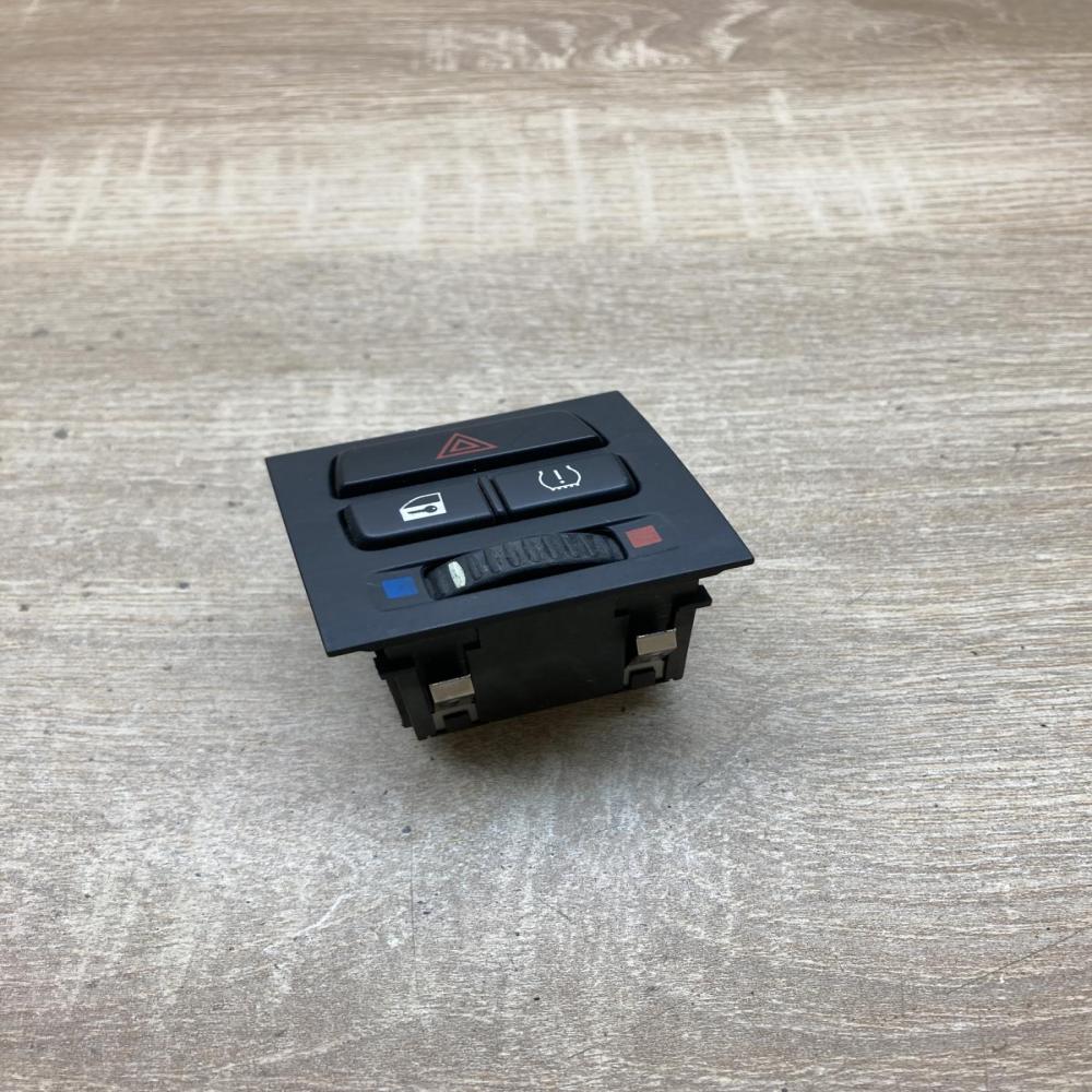 9132423 549549544  Hazard light switch BMW 3 E90 E91