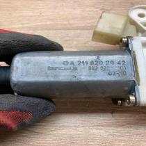 A2118202942 0130821970  Front door window regulator motor Mercedes-Benz E W211