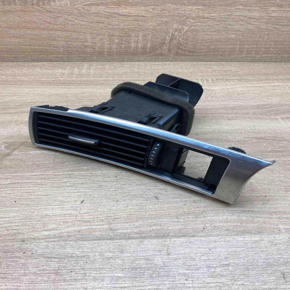 4F1820901D   Dashboard side air vent grill/cover trim Audi A6 S6 C6 4F