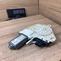 4L0959801B 1036989720 B Rear door window regulator motor Audi Q7 4L