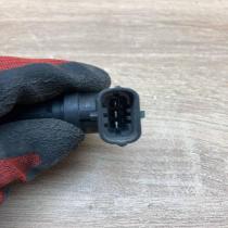 8658726 0232103063  Crankshaft position sensor Volvo XC70