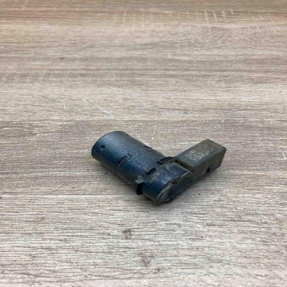 4B0919275E   Parking PDC sensor Audi A8 S8 D3 4E