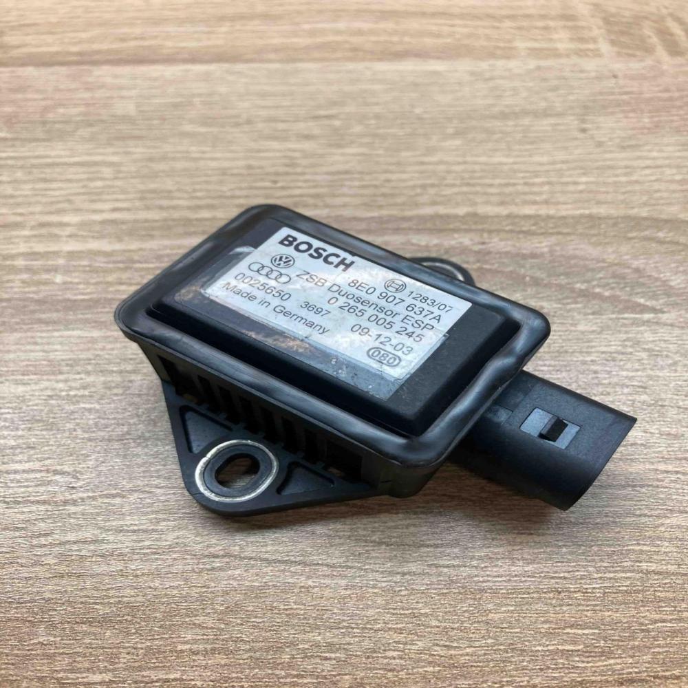 8E0907637A 0265005245  ESP acceleration yaw rate sensor Audi A4 S4 B6 8E 8H