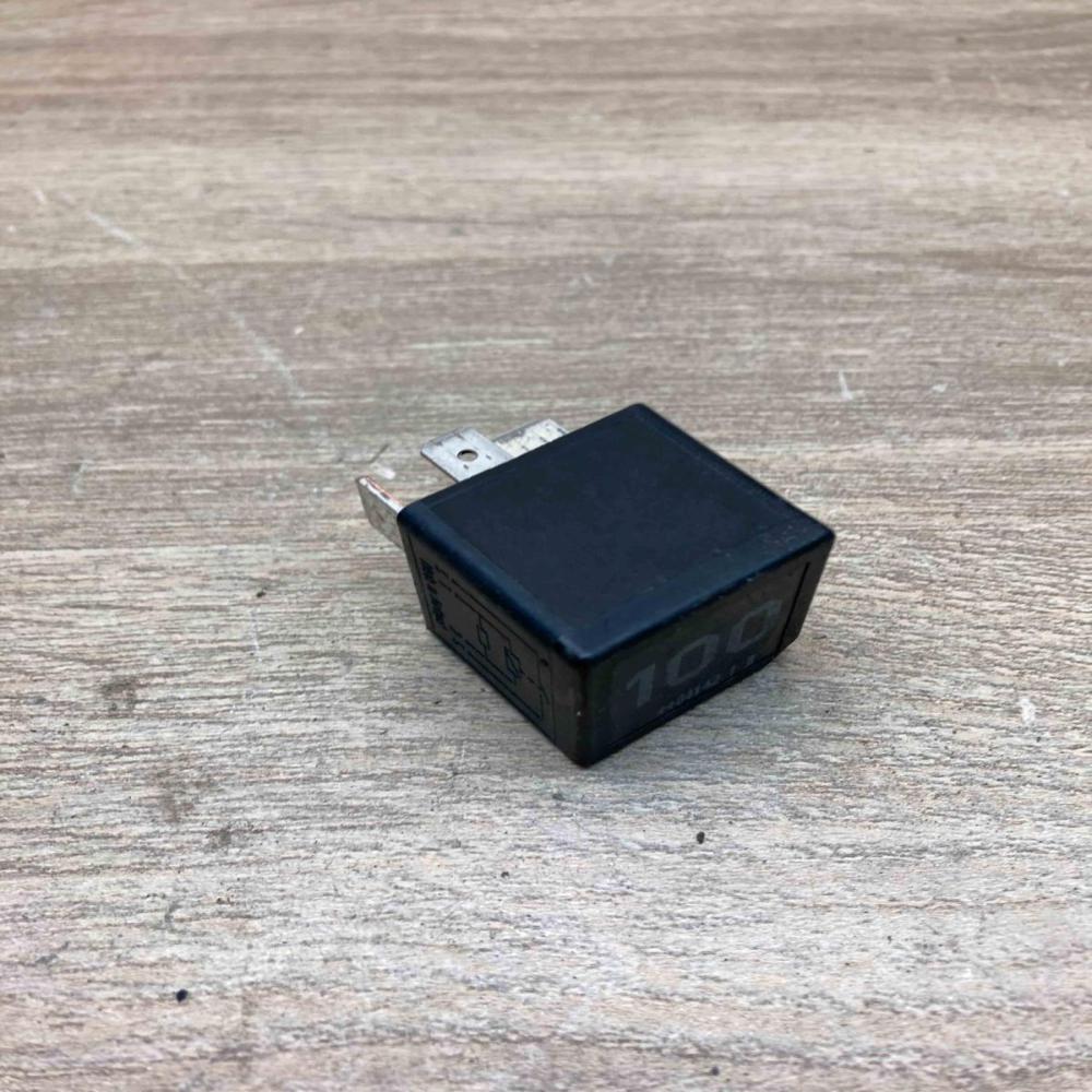 7M0951253A  100 Other relay Volkswagen Golf IV