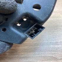 6907937 050101  Tail light bulb cover holder BMW 3 E46