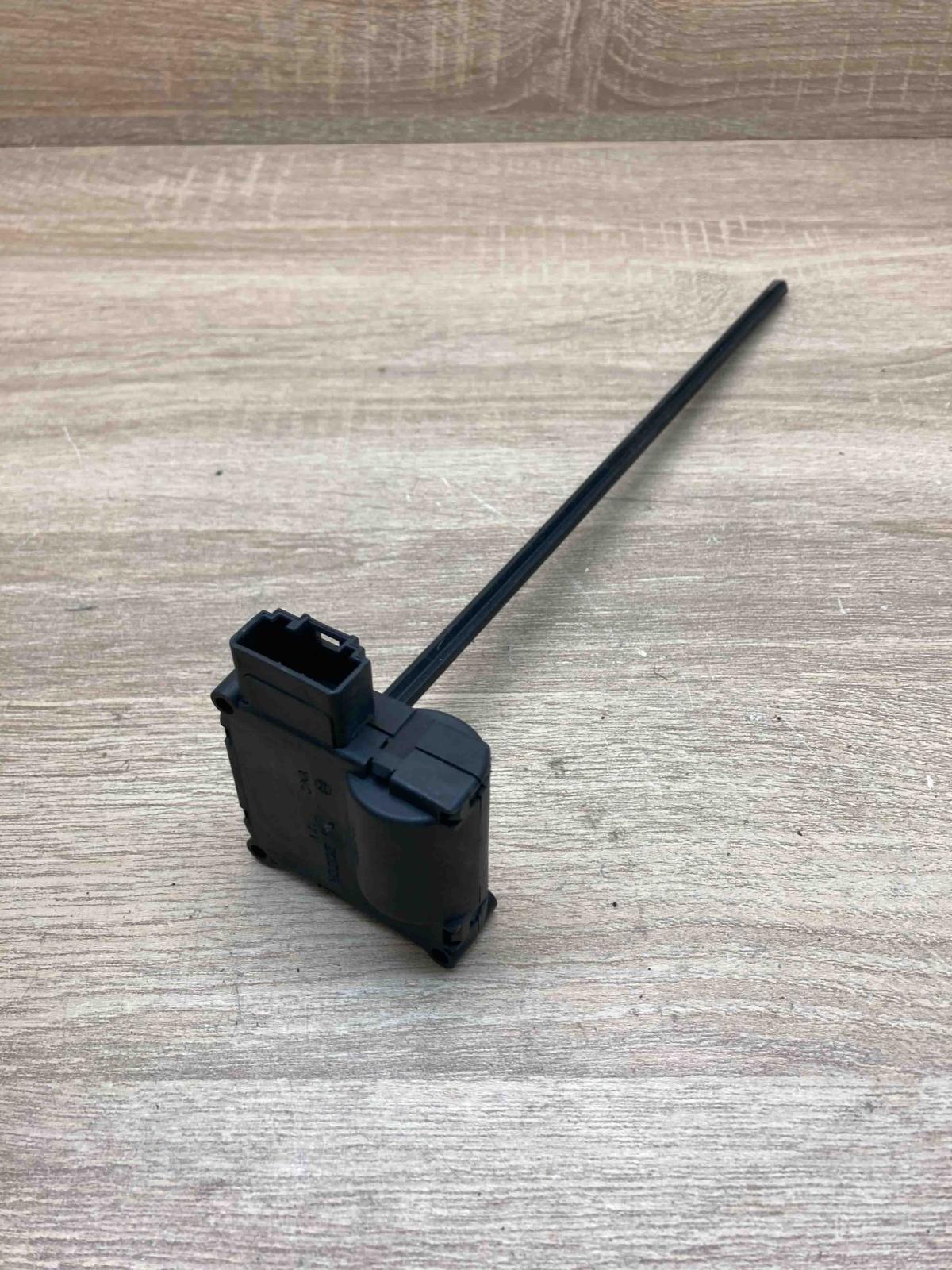 4F0820511B 0132801379 Z01 Air flap motor/actuator Audi A8 S8 D3 4E