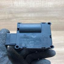 4F0820511B 0132801379 Z01 Air flap motor/actuator Audi A8 S8 D3 4E