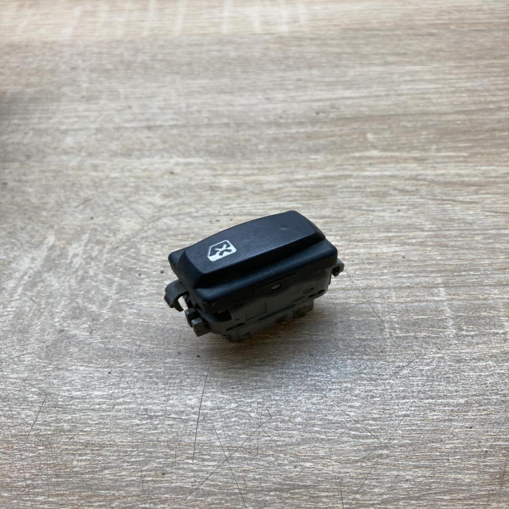 2808202 364797  Electric window control switch Renault Espace IV
