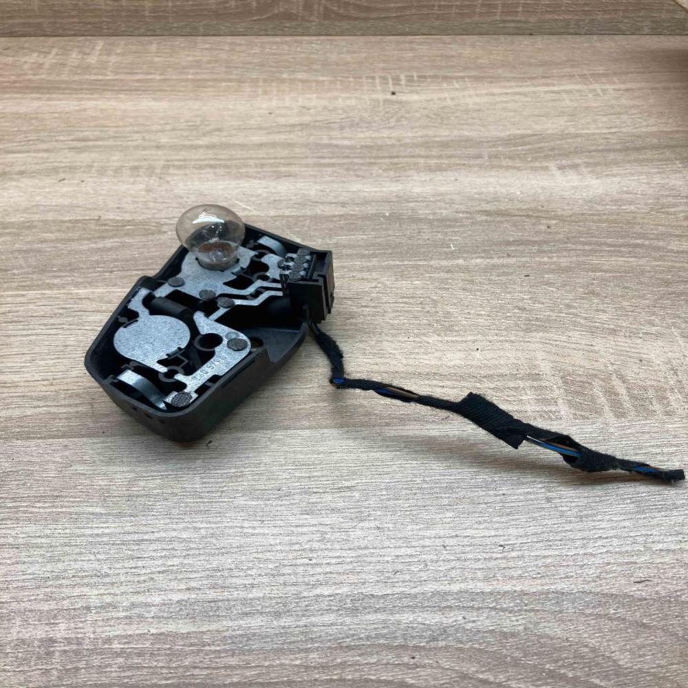 8374809 388569L 32CP Tail light bulb cover holder BMW 3 E46