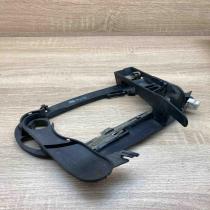 7013701 7013701 1  Front door exterior handle/bracket BMW 7 E65 E66