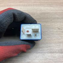 8A0951253 30858687 202 Glow plug pre-heat relay Audi A6 S6 C6 4F