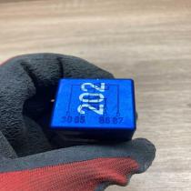 8A0951253 30858687 202 Glow plug pre-heat relay Audi A6 S6 C6 4F