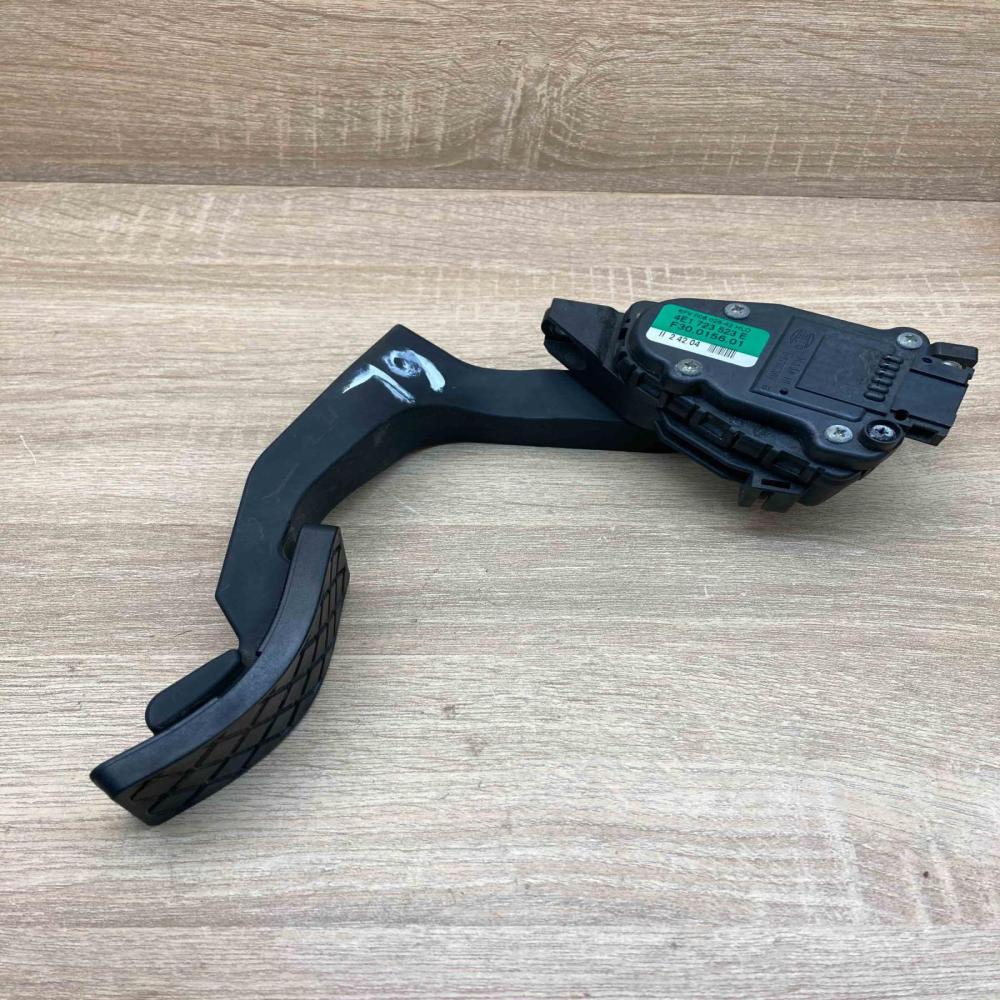 4E1723523E 6PV008026 42 Accelerator throttle pedal Audi A8 S8 D3 4E