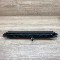 A046811 022408  Third/center stoplight BMW 3 E90 E91