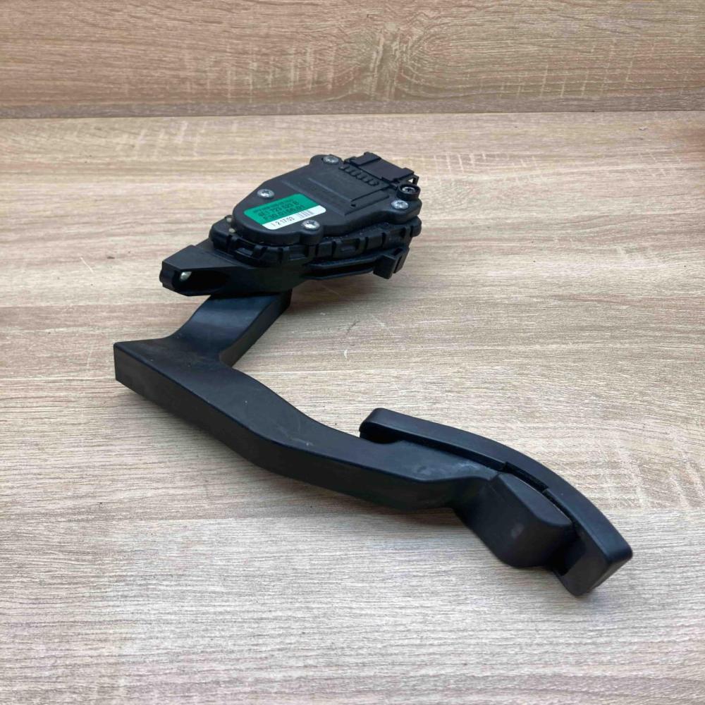 4E1723523B 6PV008026  Accelerator throttle pedal Audi A8 S8 D3 4E
