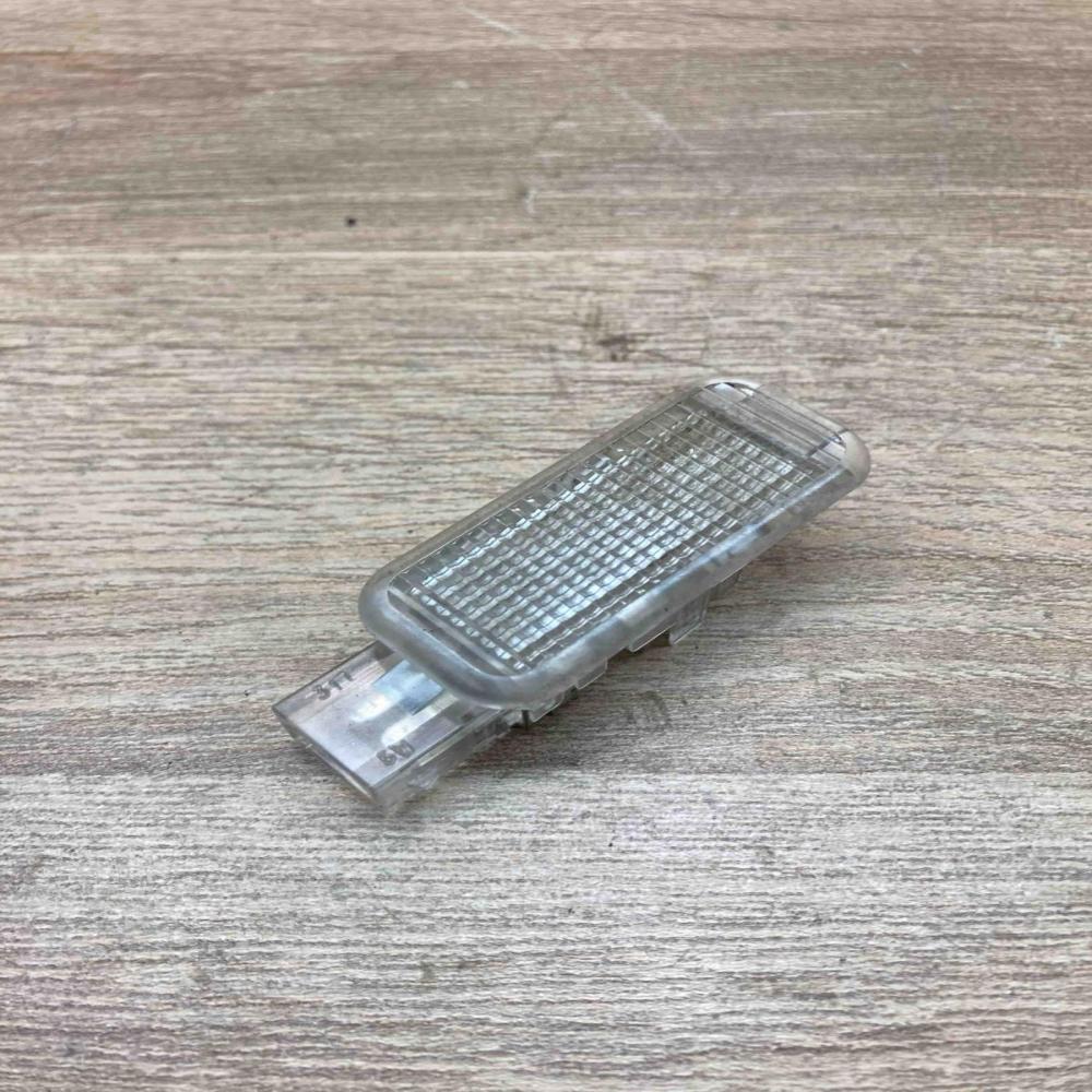 4B0947415B   Other interior light Audi A8 S8 D3 4E