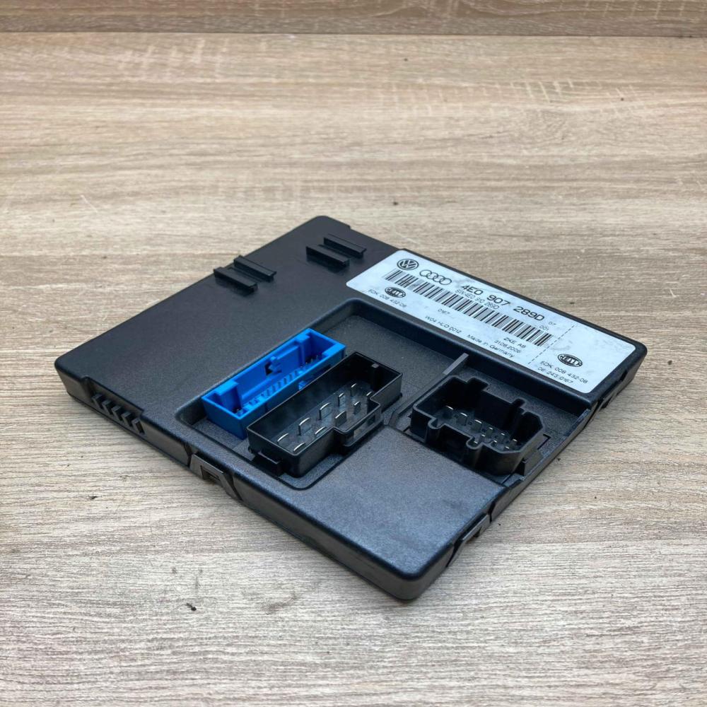 4E0907289D 5DK008432  Comfort/convenience module Audi A8 S8 D3 4E