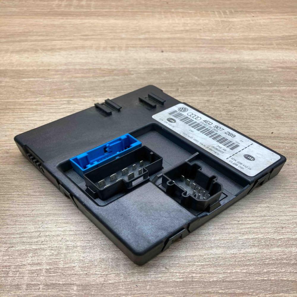 4E0907289 5DK008432  Comfort/convenience module Audi A8 S8 D3 4E