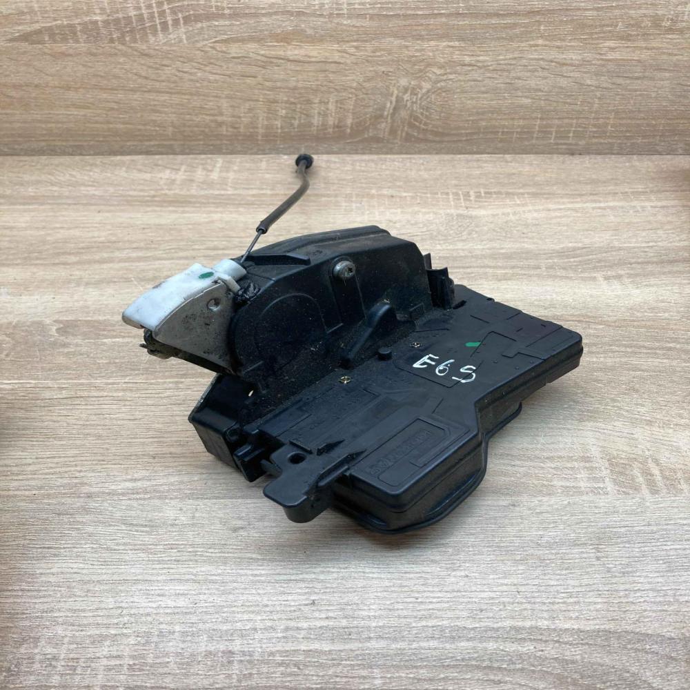 7012142   Front door lock BMW 7 E65 E66