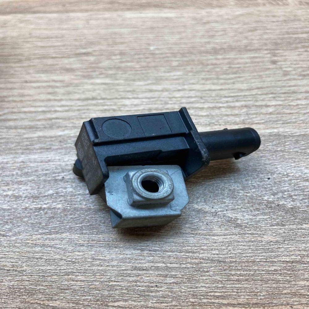 9224177 111124 4263 Airbag deployment crash/impact sensor BMW X5 F15