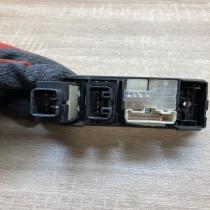 156762 183575 777669 Wing mirror switch Toyota Avensis T250
