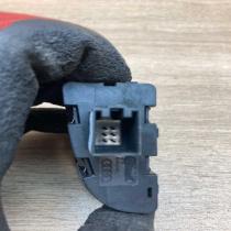 4L2927227   Glove box opening button Audi Q7 4L