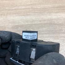 4L2927227   Glove box opening button Audi Q7 4L