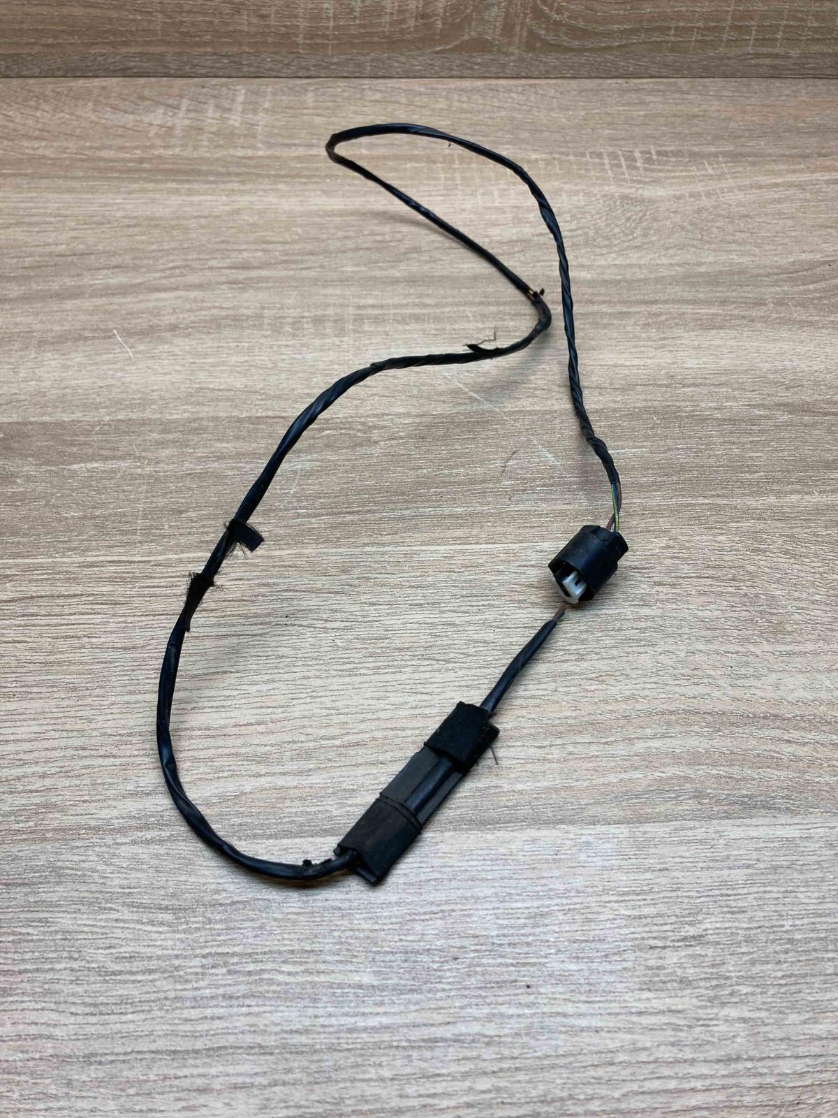 1718555   Plug wire BMW 3 E90 E91