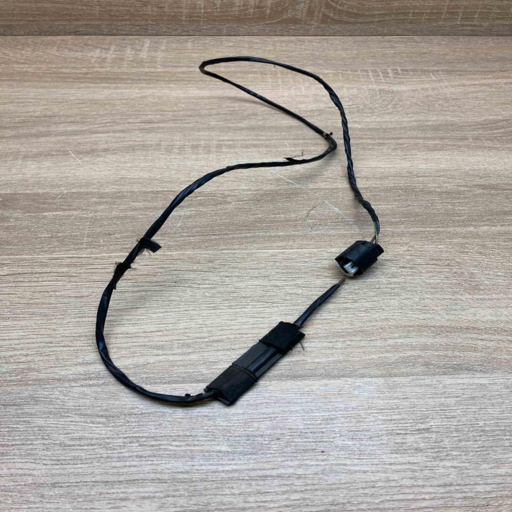 1718555   Plug wire BMW 3 E90 E91