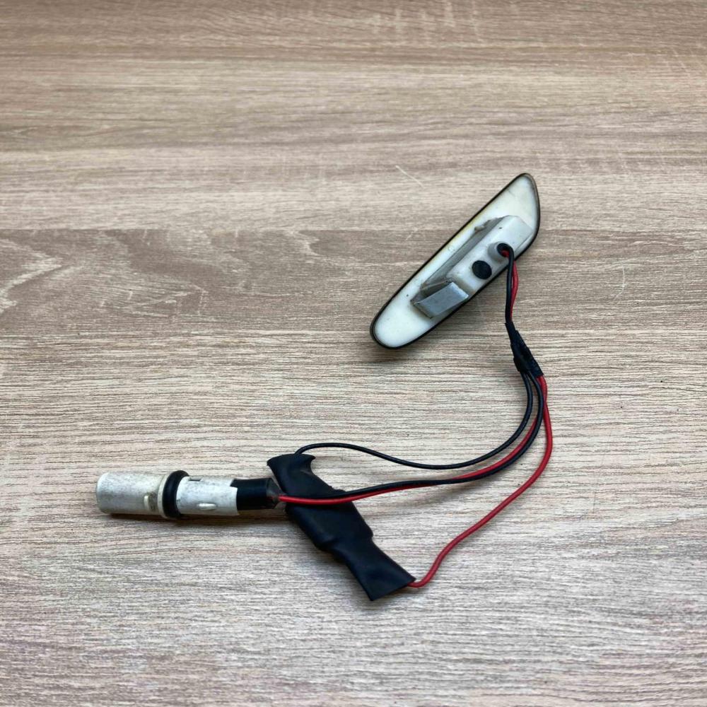 8384104   Front fender indicator light BMW 5 E60 E61