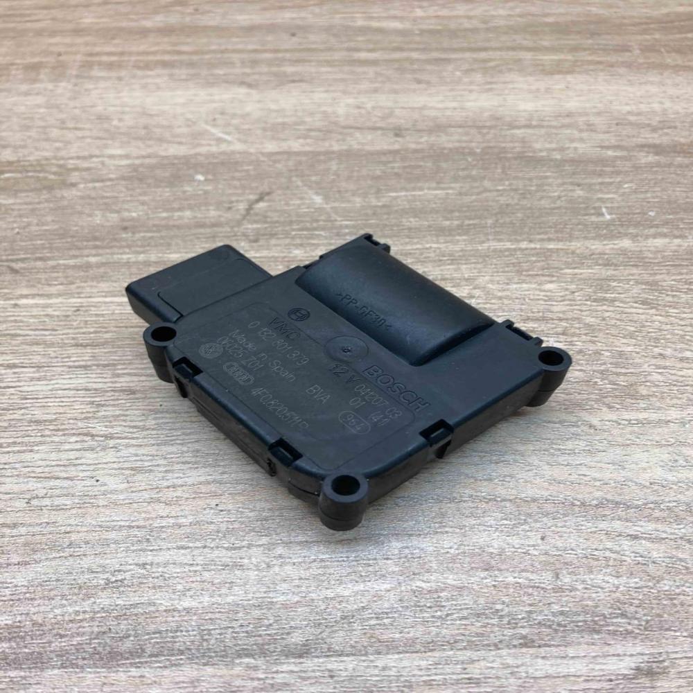 4F0820511B 0132801379  Air flap motor/actuator Audi A8 S8 D3 4E