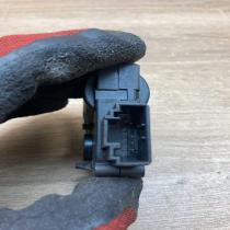 4F0820511B 0132801379  Air flap motor/actuator Audi A8 S8 D3 4E