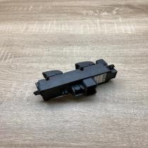 DD066350B 05074535  Electric window control switch Mazda 2