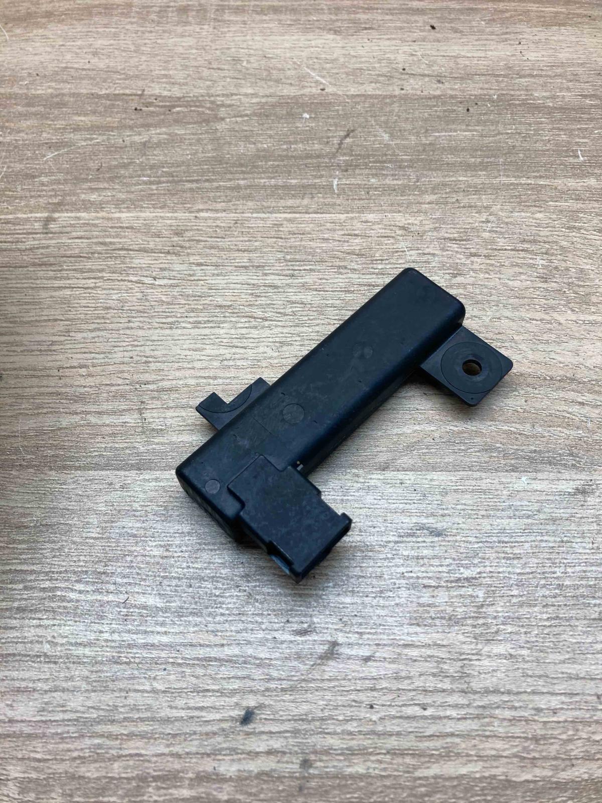 3D0909141E 5WK45015  Keyless system antenna Volkswagen Touareg I