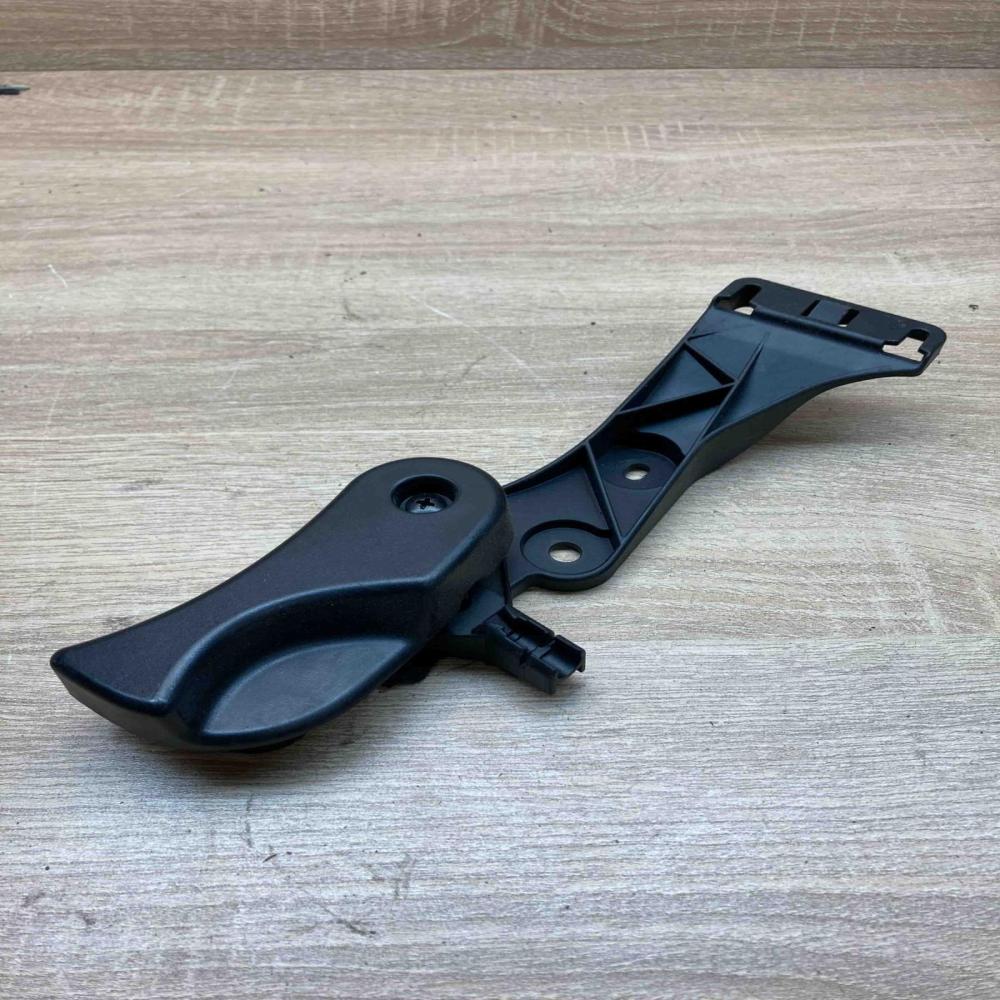 7326365 173658 10  Engine bonnet (hood) release handle BMW 3 F30 F35 F31