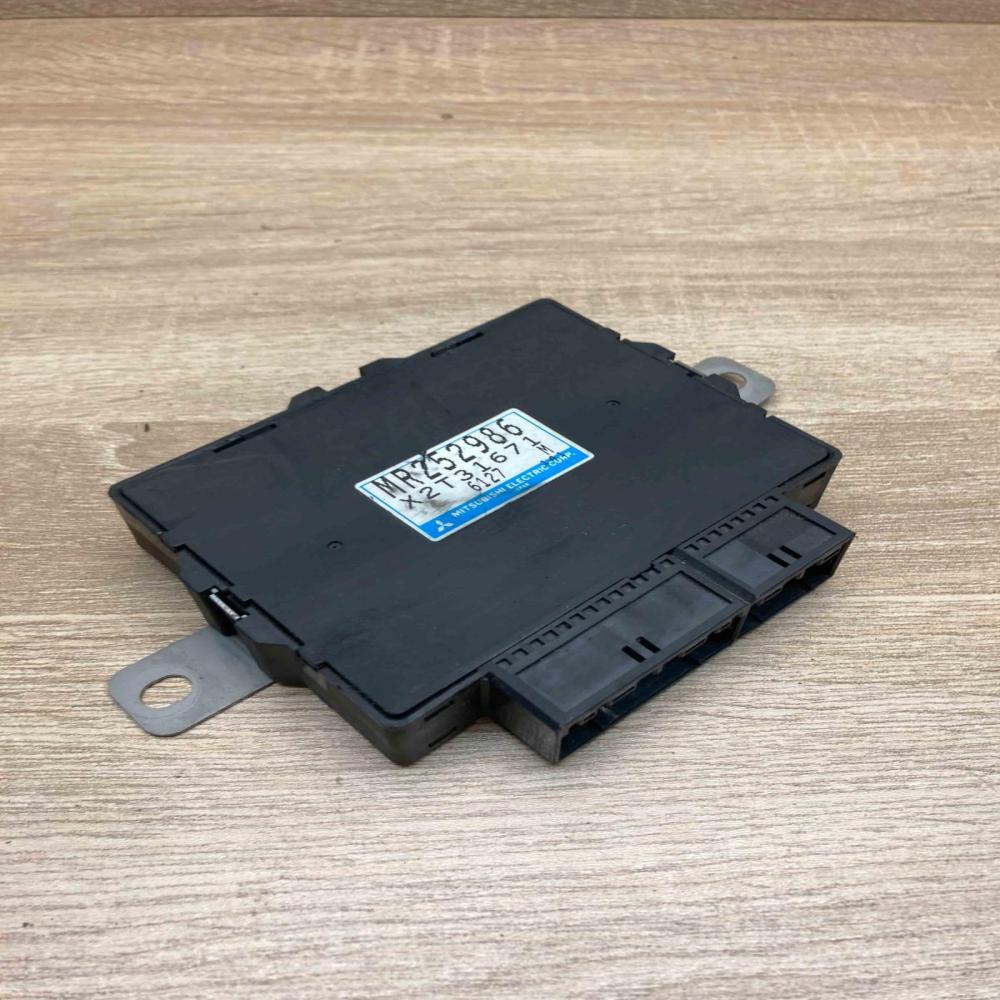 MR252986 X2T31671 6127 ABS control unit/module Mitsubishi Colt