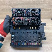 P04707994AE   Fuse module Chrysler Voyager