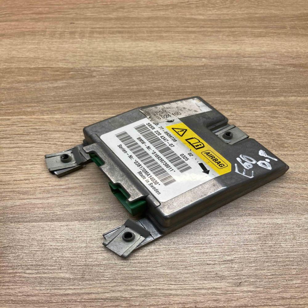 6939738 2204347 07  Airbag control unit/module BMW 5 E60 E61