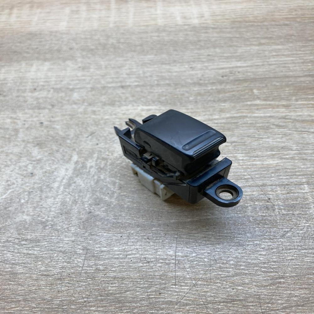 Nissan window switch   Electric window control switch Nissan Almera