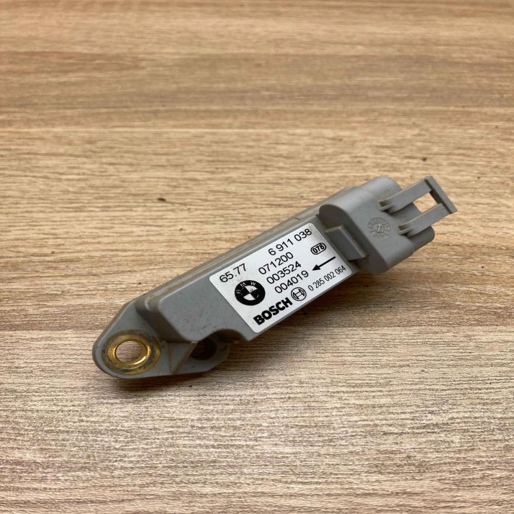 6911038 0285002064 Main Airbag deployment crash/impact sensor BMW 5 E60 E61