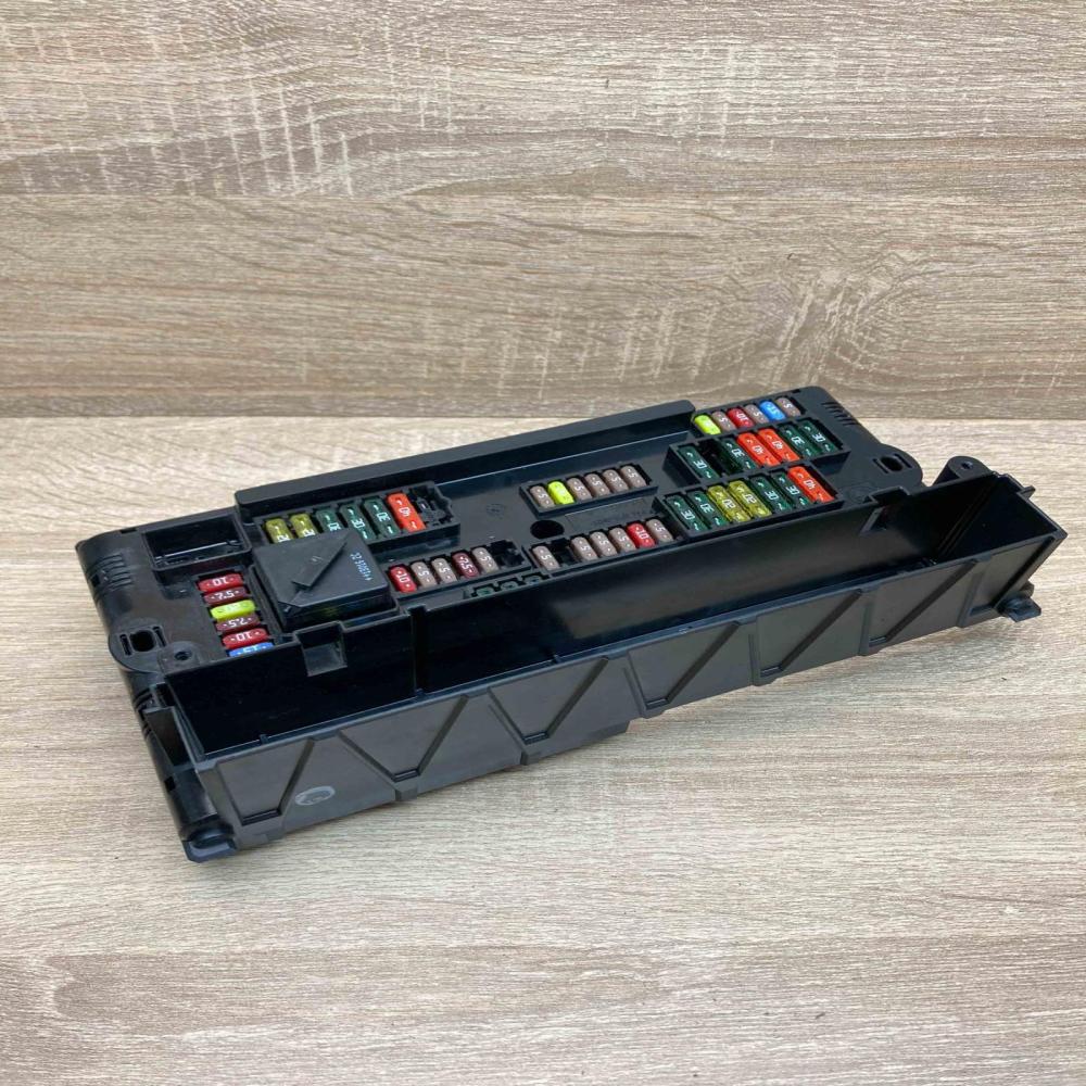 9252815 1670487  Fuse module BMW 5 F10 F11