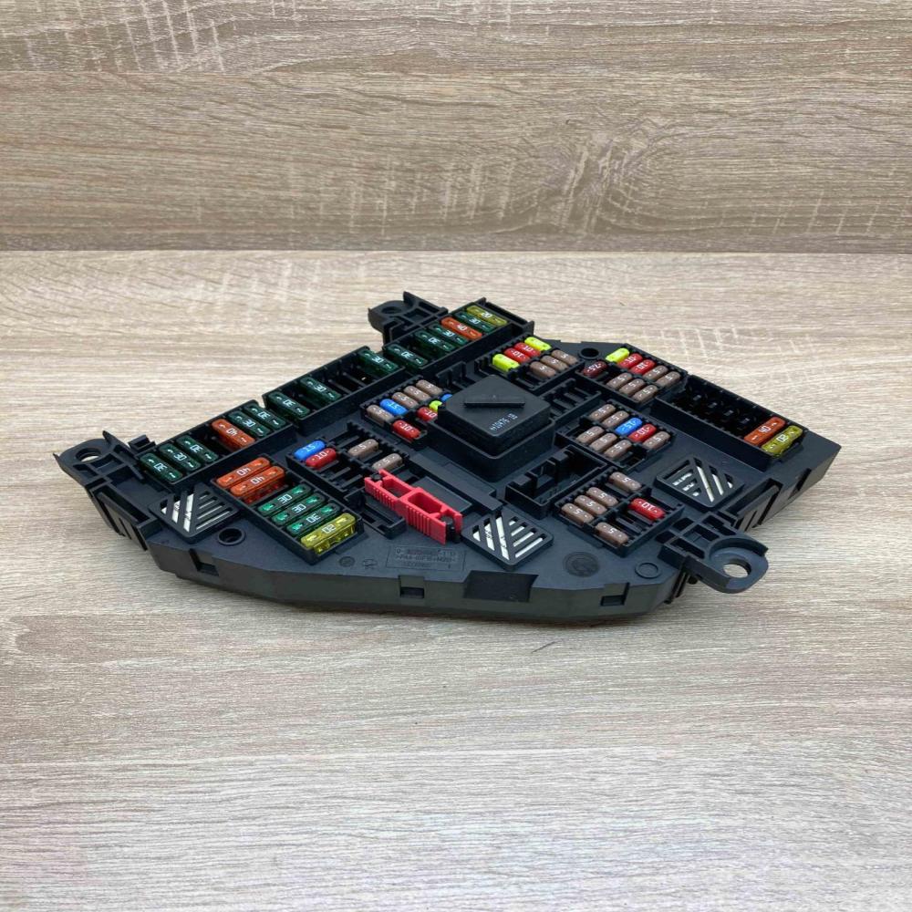 9234423 1670499  Fuse module BMW 5 F10 F11