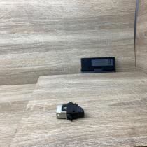 7700417484B   Electric window control switch Renault Laguna I