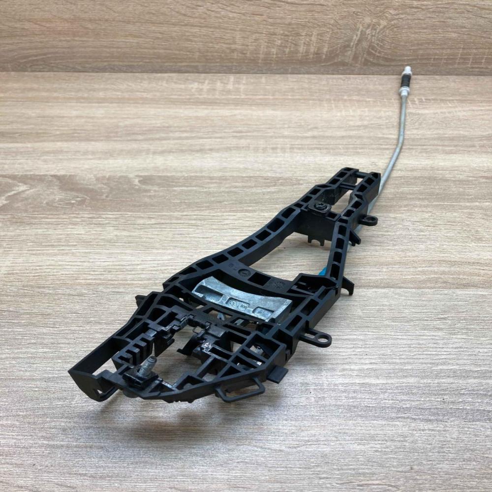 4894309   Front door exterior handle/bracket BMW 3 F30 F35 F31