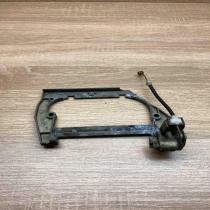 Bracket   Front door exterior handle/bracket BMW 7 E38
