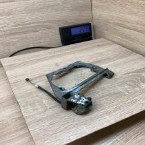 Bracket   Front door exterior handle/bracket BMW 7 E38